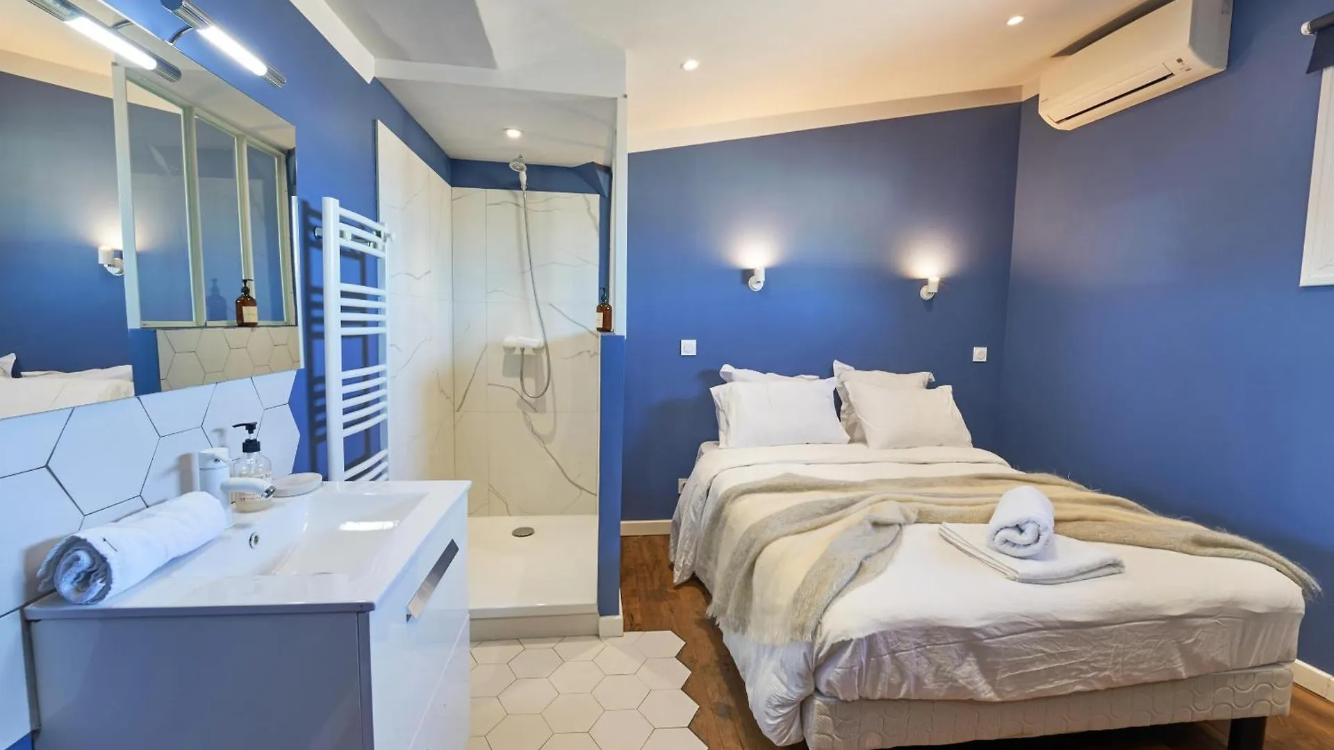 Le Liberte - Charme & Standing Haussmannien Avec Vue Port Apartment Toulon
