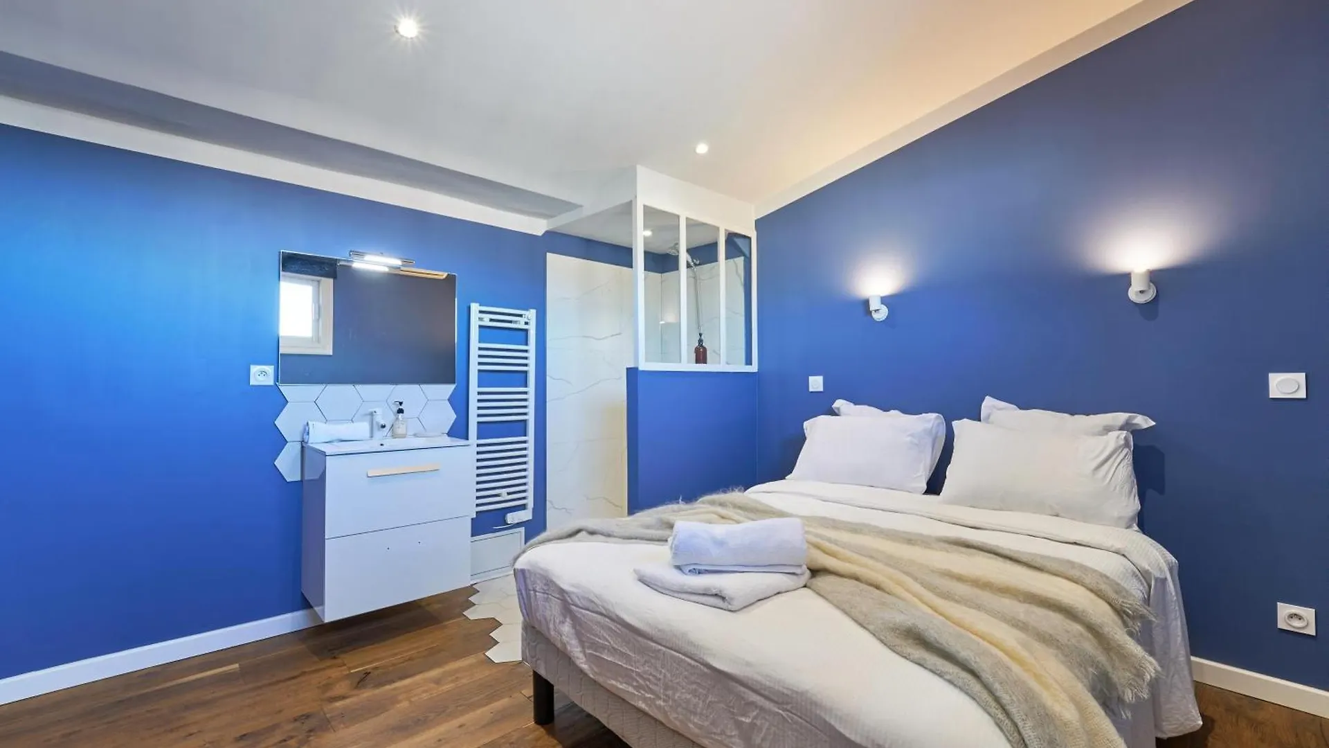 Apartament Le Liberte - Charme & Standing Haussmannien Avec Vue Port Tulon 0*,